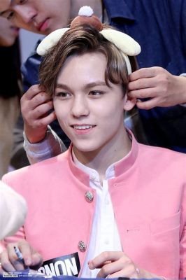 V Live Surprise!  K-Pop Superstar Vernon Holds Spontaneous Fan Meeting!